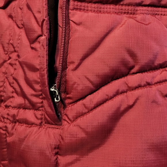 Woolrich Insulated "Ruby" Red Quilted Puffer Vest (18508) - Picture 8 of 11